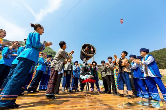 �人���﹵���η羰����ô�� ���ι����Լ���·��
