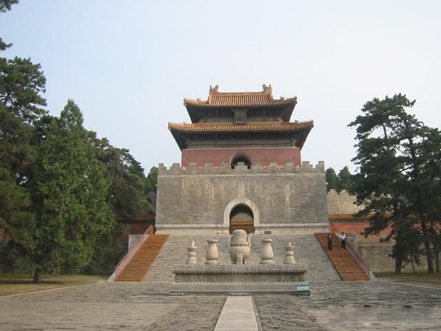 ʮ������˭��Ĺ�� һ����13λ�����ʵ������ڴ�