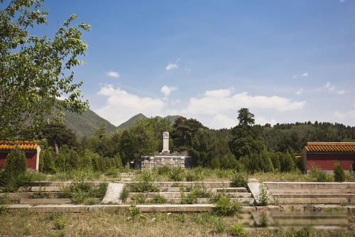 ʮ������˭��Ĺ�� һ����13λ�����ʵ������ڴ�