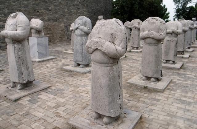 武则天61尊王宾像为什么没有头 他们的头都去了哪里