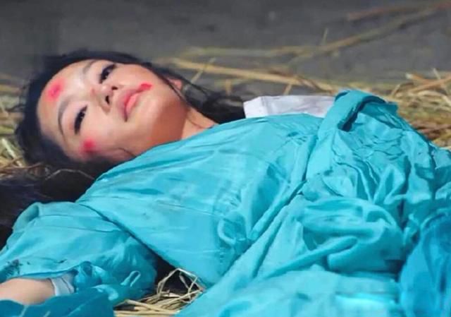 被烧个半熟又砍成两半的金哀宗,任由士兵蹂躏并被画下来的金国皇后,这