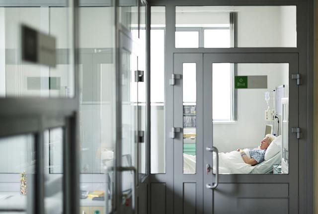 ���ǹ�̧ʬ������Ǯһ�� ������˹�ѹ��û��ô��