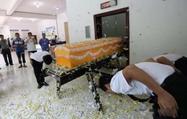 ���ǹ�̧ʬ����Ƹ������� ̧ʬ����н�ܸ�