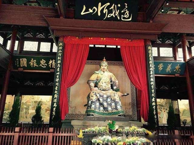 岳飞墓前跪五个人是谁 陷害岳飞的五人分别是