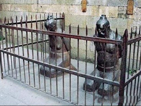 ����Ĺǰ��4������˭ �ĸ������ݺ����ɵ�����