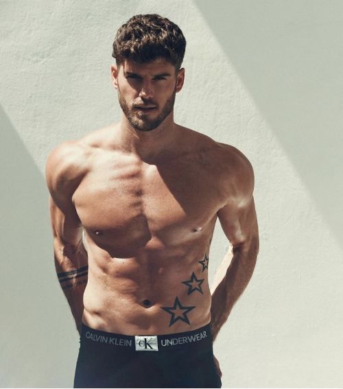 ֱ����ɶ��˼ͨ�׵�˵ ��Ů���г�������