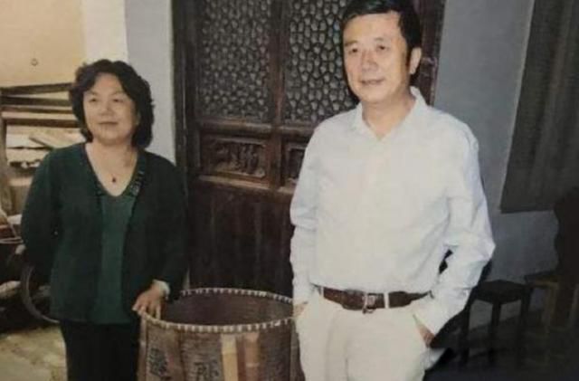 �������м�����Ϊʲô��ͬ�� ��Ůһ���м��λ�ʷ