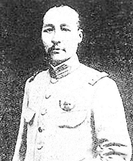 孙殿英盗墓时为什么要把慈禧身上的衣服扒下来呢 不存在侮辱尸体
