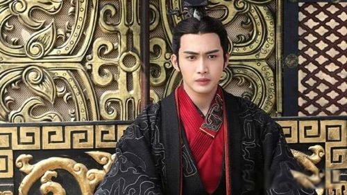 ��ʼ���м�λ���� �����м���Ů��