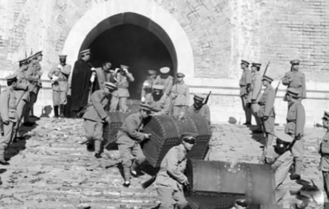 孙殿英东陵盗的宝物最后去哪了 宝物的去向大致有几点