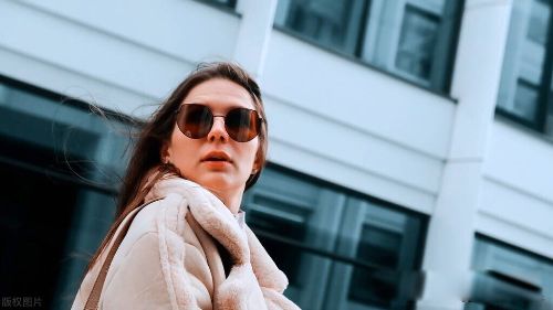 ˵Ů�����зŮ��ʲô��˼ Ȣ�޲��ܹ⿴��ò