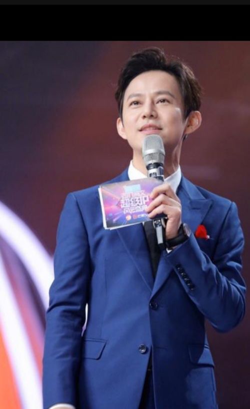 何炅为什么被全网封主要原因 得罪了某个幕后资本