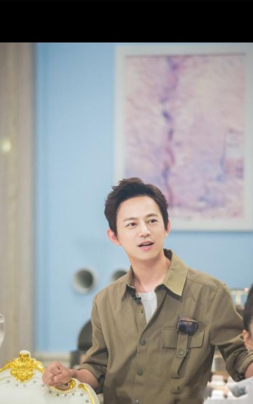 何炅为什么被全网封主要原因 得罪了某个幕后资本