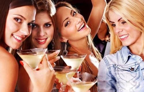 ����˹ΪʲôŮ����ô�� �г���һ������ķ�ӳ