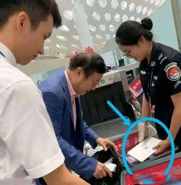 任正非用苹果手机? 并不是只有任总家人才使用