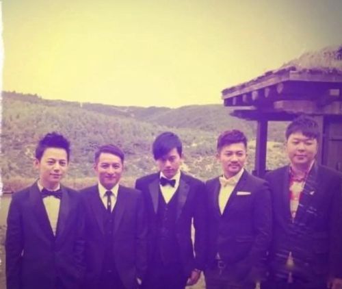 杜海涛下跪权志龙 跪韩国娱乐明星跪丢了风骨