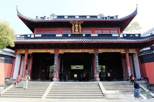 ����Ĺǰԭ������5����,���ֻʣ��4��,��˭���ù���? �������