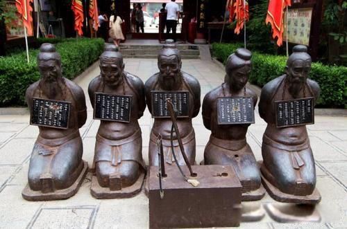 ����Ĺǰԭ������5����,���ֻʣ��4��,��˭���ù���? �������