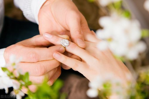 螃蟹女是什么意思 脾气大什么都是她说了算