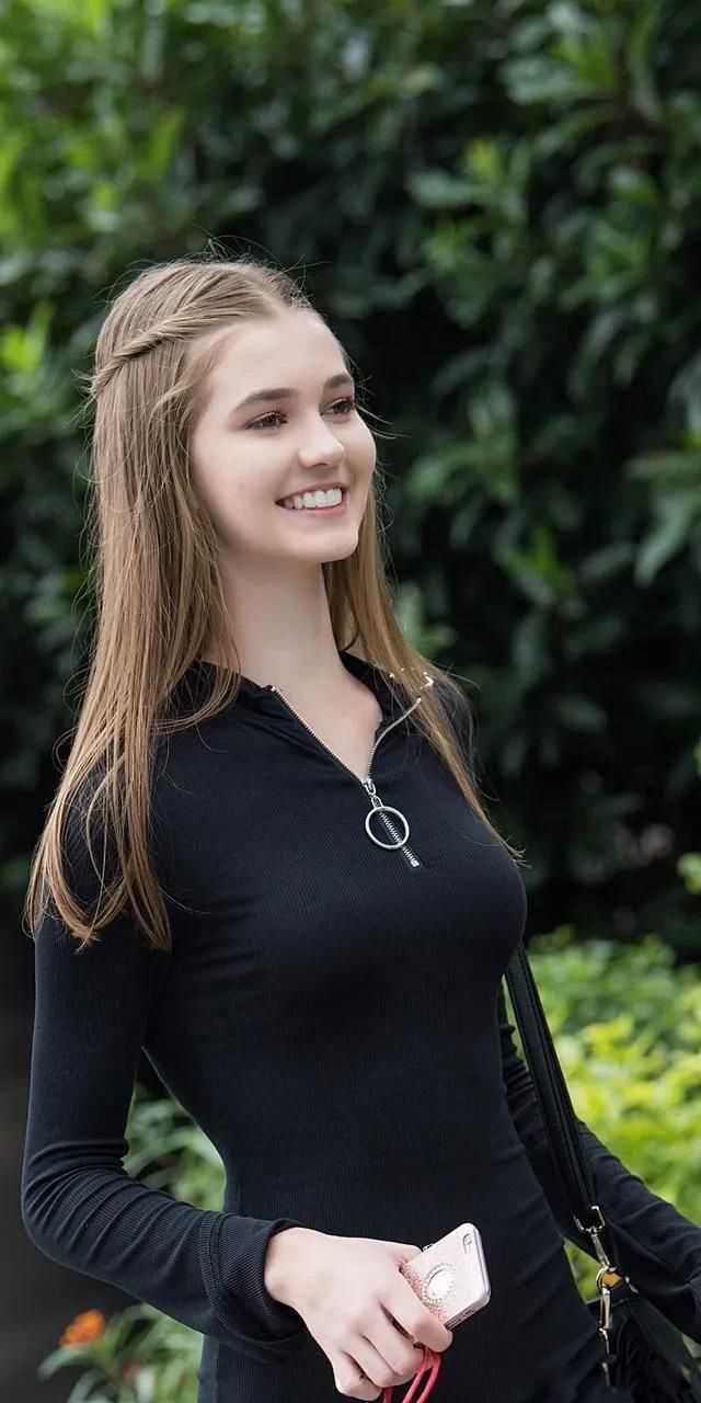 乌克兰美女长相 表弟媳妇长得确实不错