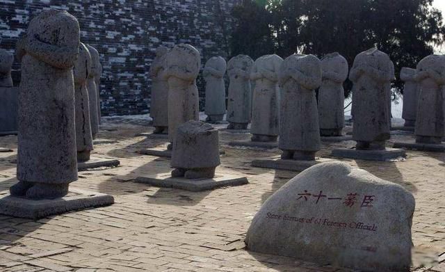 武则天61尊王宾像为什么没有头 蕃臣石像的头颅去了哪里