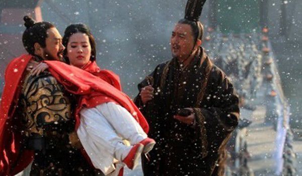 曹操为什么喜欢别人的妻妾 曹阿瞒的人妻控