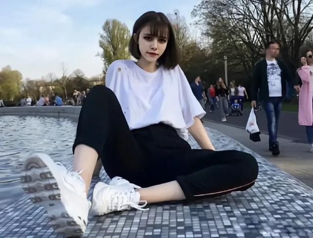 ����˹ΪʲôŮ�ı��еĶ� �ö඼ϲ�������й���չ