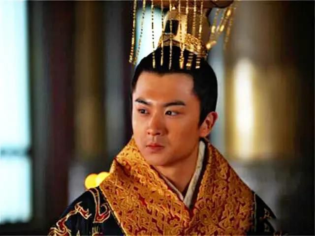 吕雉给刘邦戴了多少绿帽子 吕后和审食其的爱情萌发原因