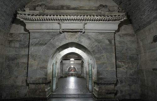 ������˭����Ĺ ���귢��ı�����Ҫ�м���