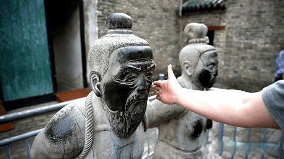 ����Ĺǰ��4������˭ �������������������ݺ����ɵ�