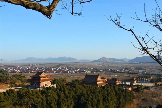 ���Ӣ������ı������ȥ���� һ�����л�����߹���Ա