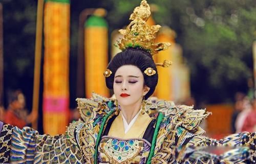 �������г�����Ϊ�β����� ����ӵ�ж�������