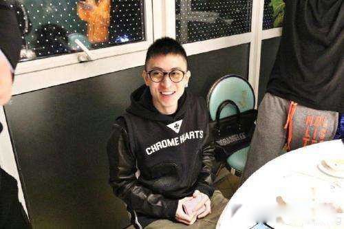 秦奋和王斯聪谁厉害 对比一下二人到底谁有钱
