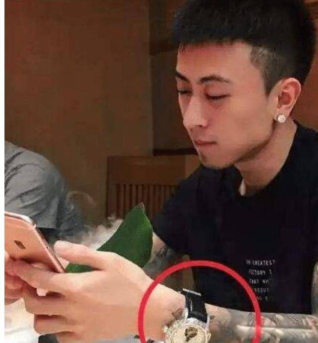 秦奋和王斯聪谁厉害 对比一下二人到底谁有钱