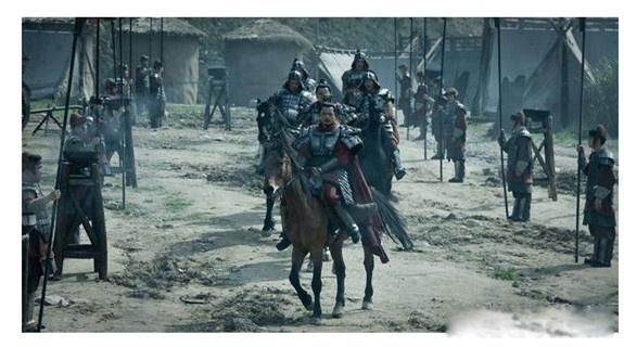 韩信是怎样被杀的 因为造反被杀并且被夷信三族