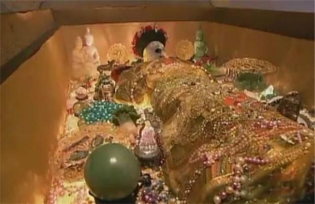 ���Ӣ��ĹʱΪ�ΰǵ�����̫��Ŀ��� �����³������