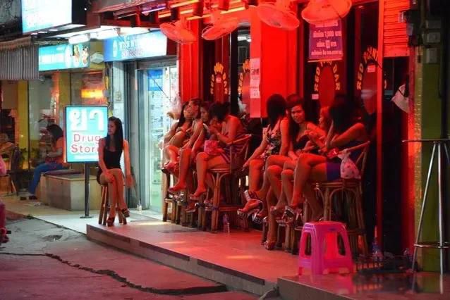 泰国人妖是怎么形成 美国大兵喜欢在泰国招妓