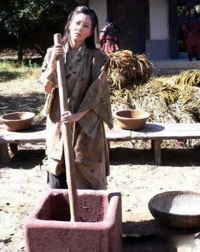 �ݷ�����������˶�� ����Ϊʲô����ӯ������