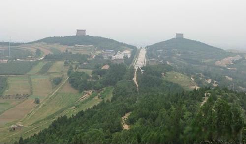 乾陵是谁的墓 一对夫妻皇帝唐高宗李治和女皇武则天