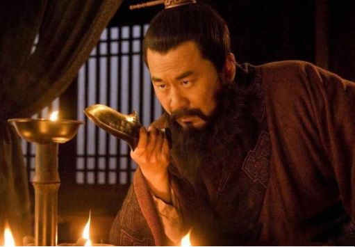 �ܲ�Ϊʲôϲ�����˵���� ��Ϊ�����м��ͺ���һ��