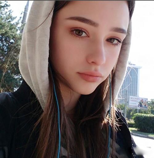 ����˹Ů���к����� ����Ů�Ե���ζ������