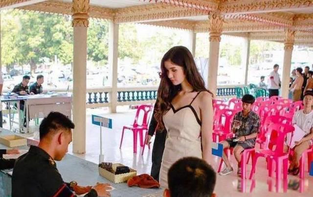 泰国人妖需要服兵役吗 分在男兵营还是女兵营