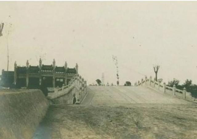 ���Ӣ��ĹʱΪʲôҪ�Ѵ������ϵ��·���������