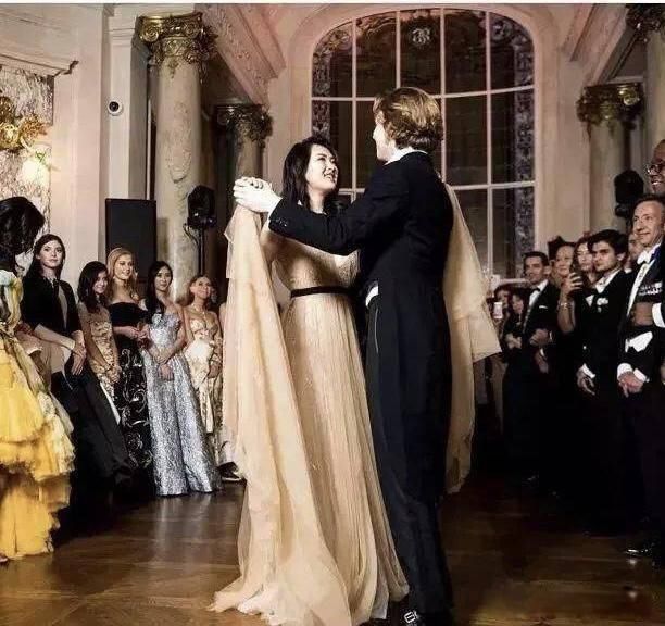 �������м��λ�ʷ ��������Ů��ô��������