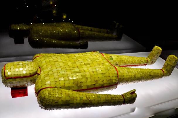 �ܲٵ���˭��Ĺ ��ĵ�����Т��Ĺ