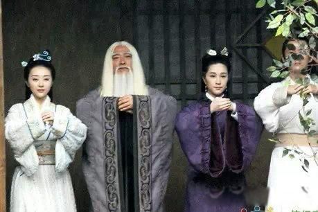 天地不仁以万物为刍狗 必须弄清楚“仁”的意思