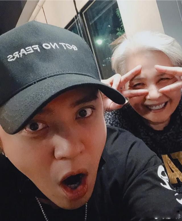 罗志祥泳池趴什么意思 时间管理大师正儿八经的撩妹