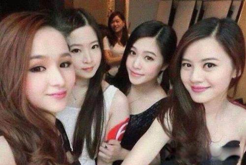 ҹ��Ů�����չ��� ����δ���������˭