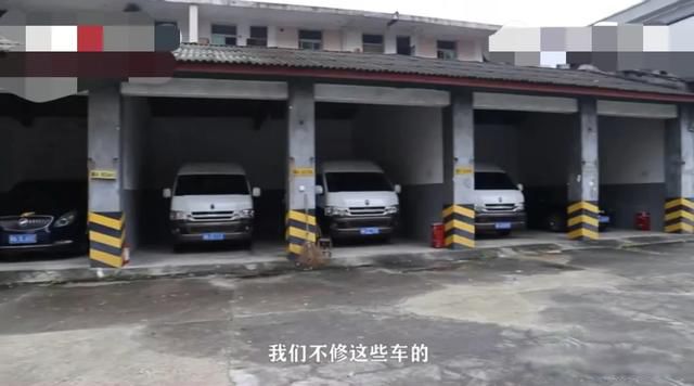 ���ǹ�̧ʬ��һ��800����� ����������������������