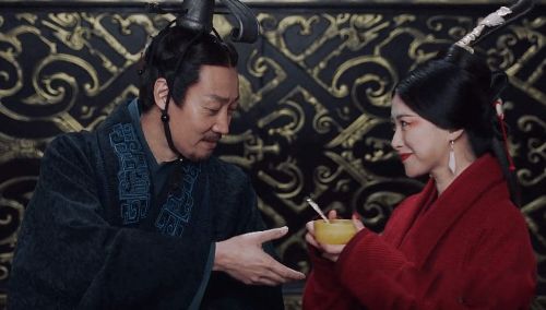 秦始皇是谁的儿子 仲父和假父都是想绿异人